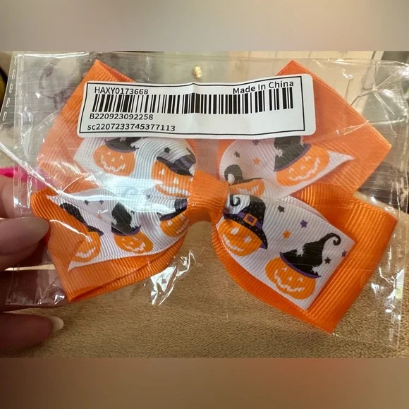 NWT Halloween Hair Bow - Picture 1 of 2